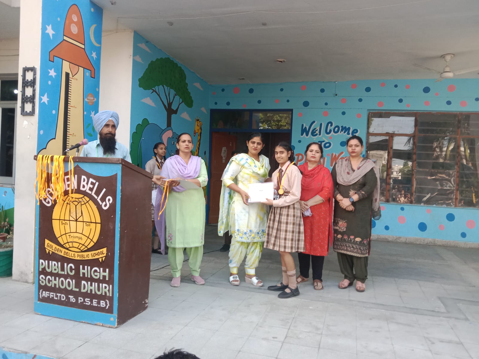 Prize distribution